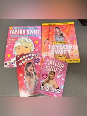 Taylor Swift Fanbooks & Activity Book Bundle